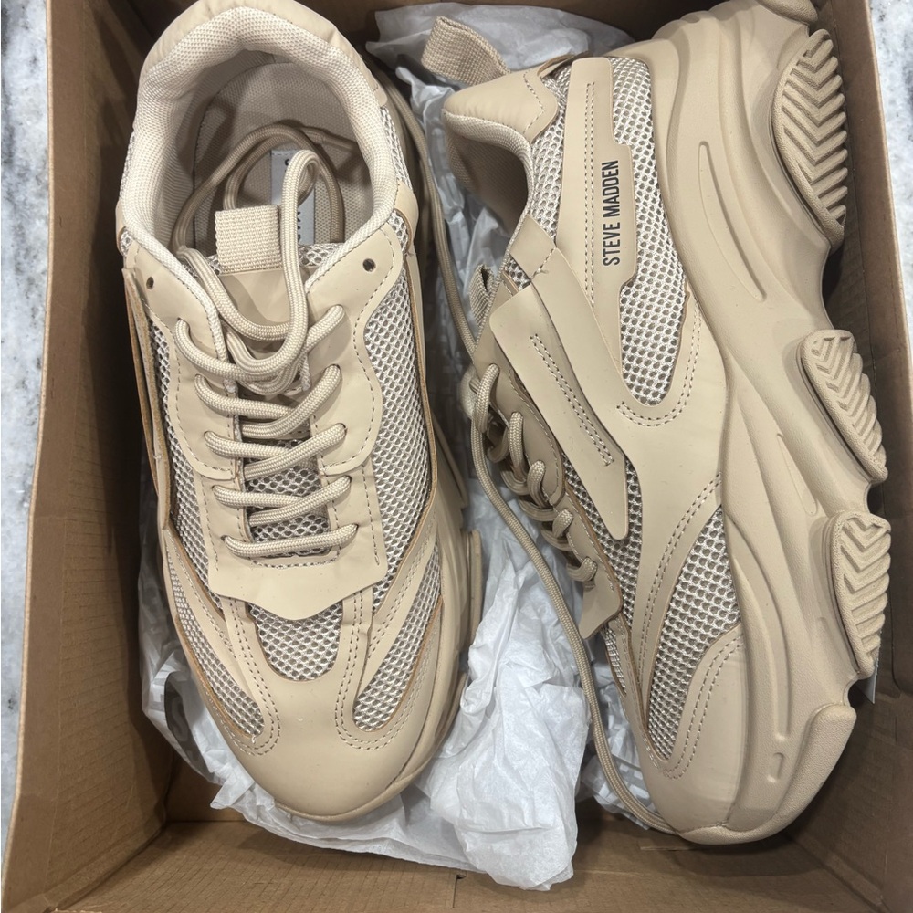 )SOLD)Steve Madden Men's Beige Sneakers